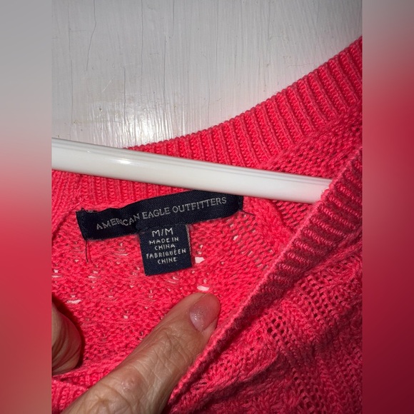 American Eagle Hot Pink Sweater Size Medium - Picture 3 of 3